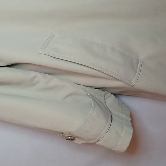 BROOKS 346 Tan Color Men's Trench Coat. Size 44R - Picture 5 of 16